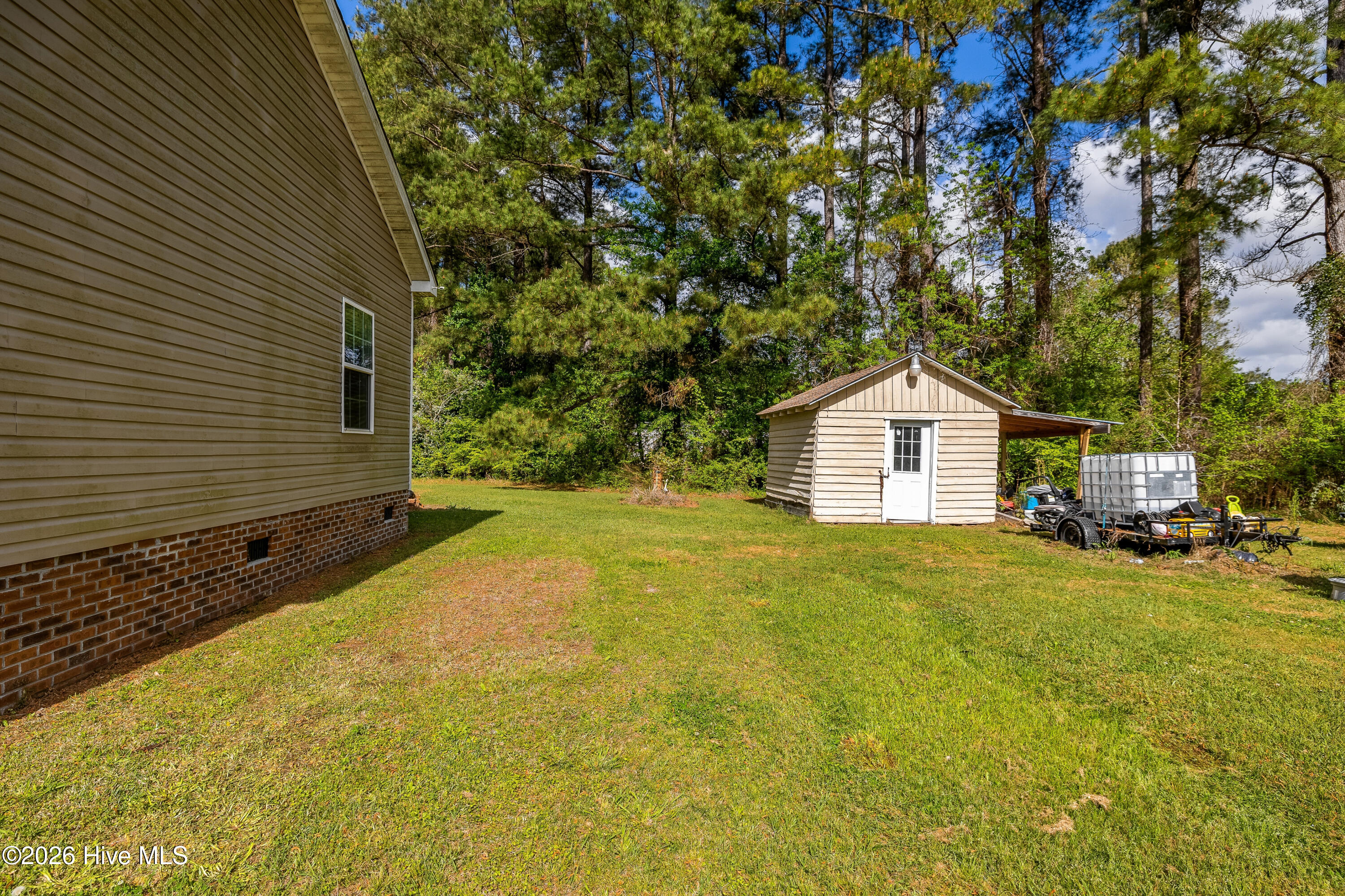 100565815 | Photo 33