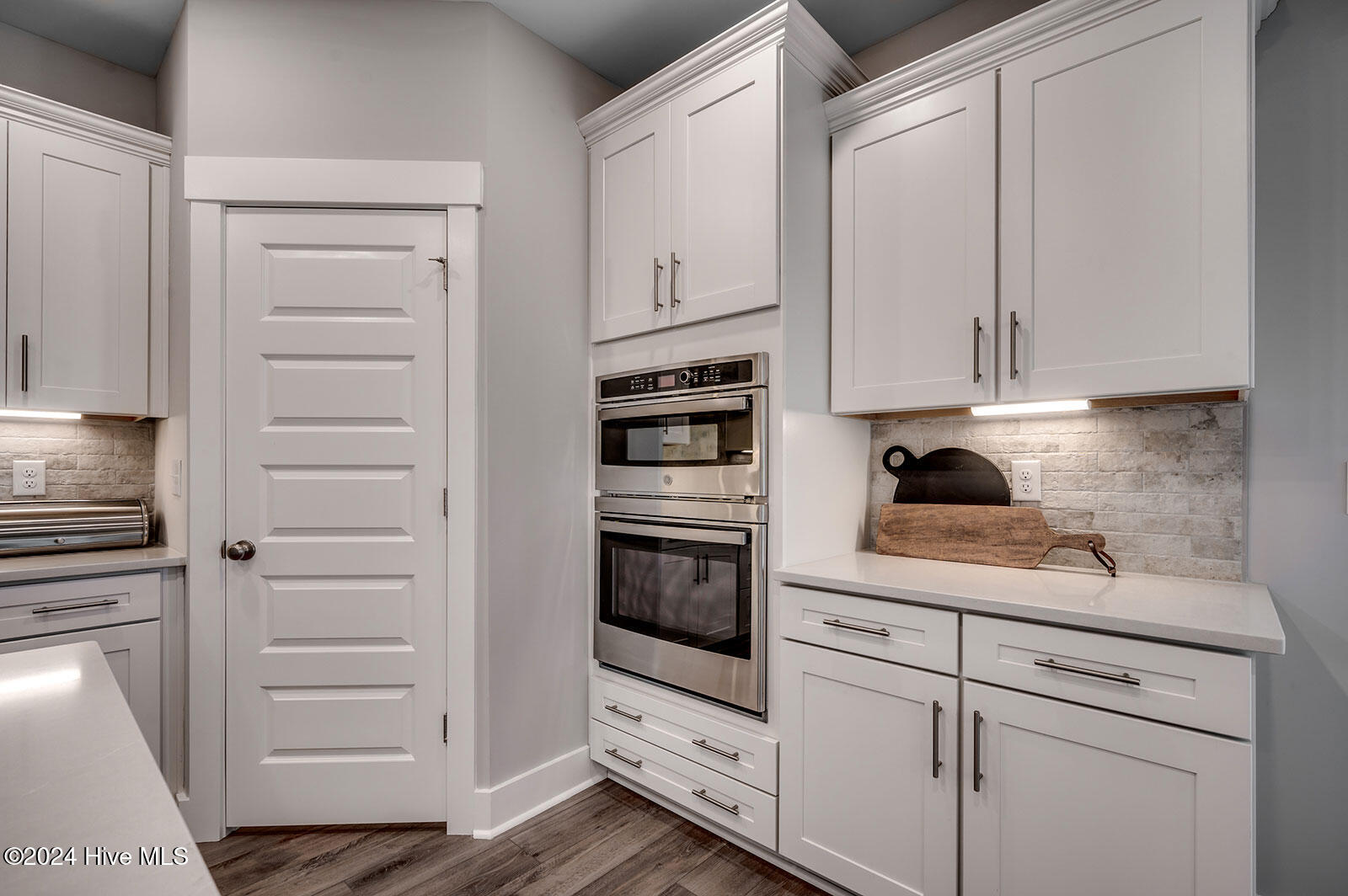 100547681 | Photo 12