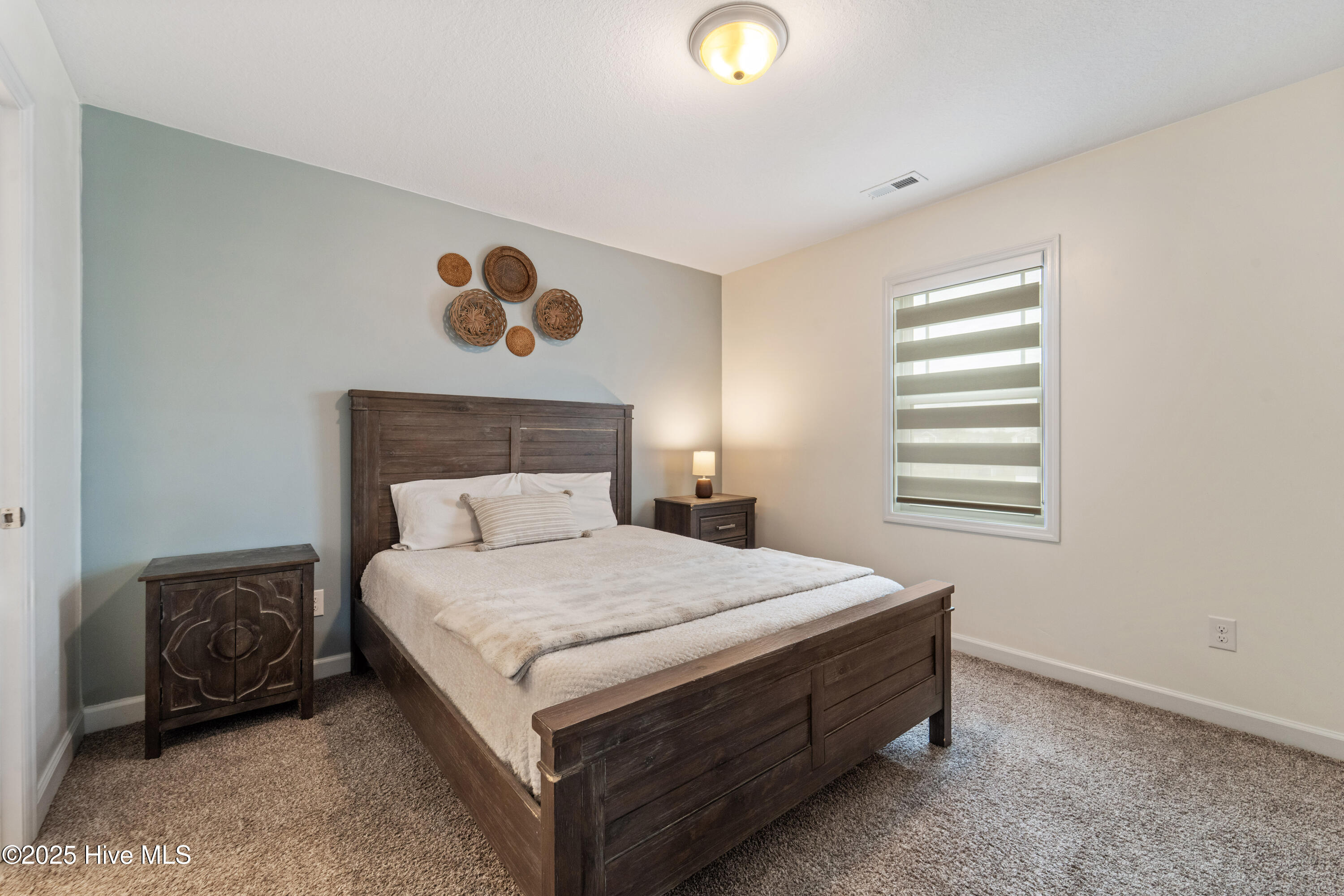 100544806 | Photo 15