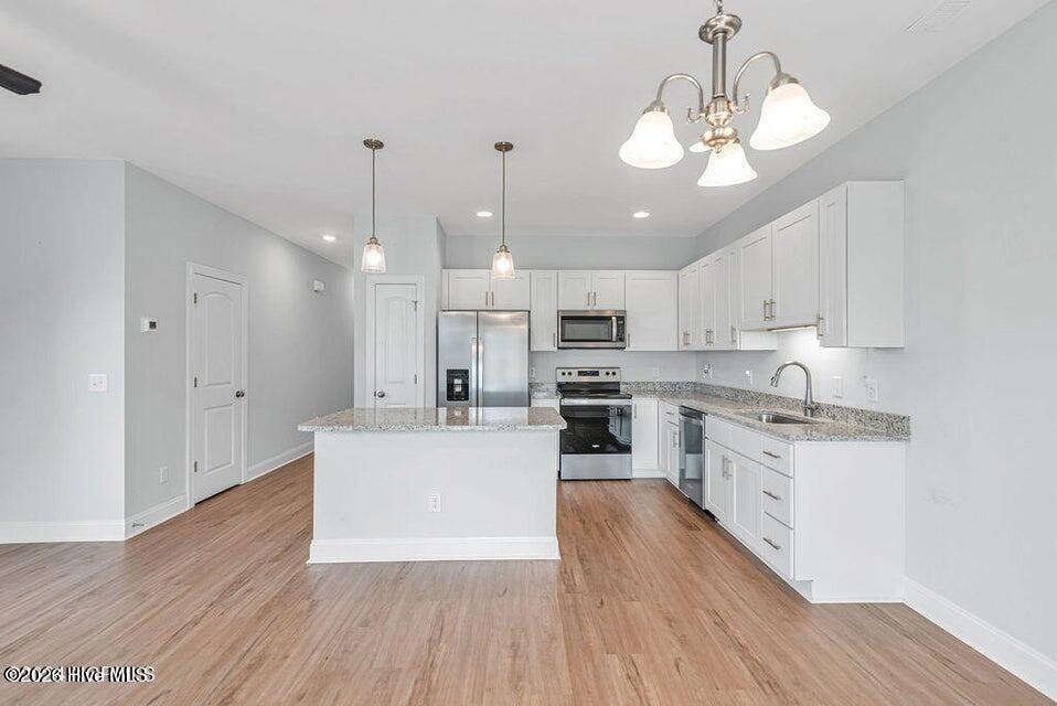 100566318 | Photo 10