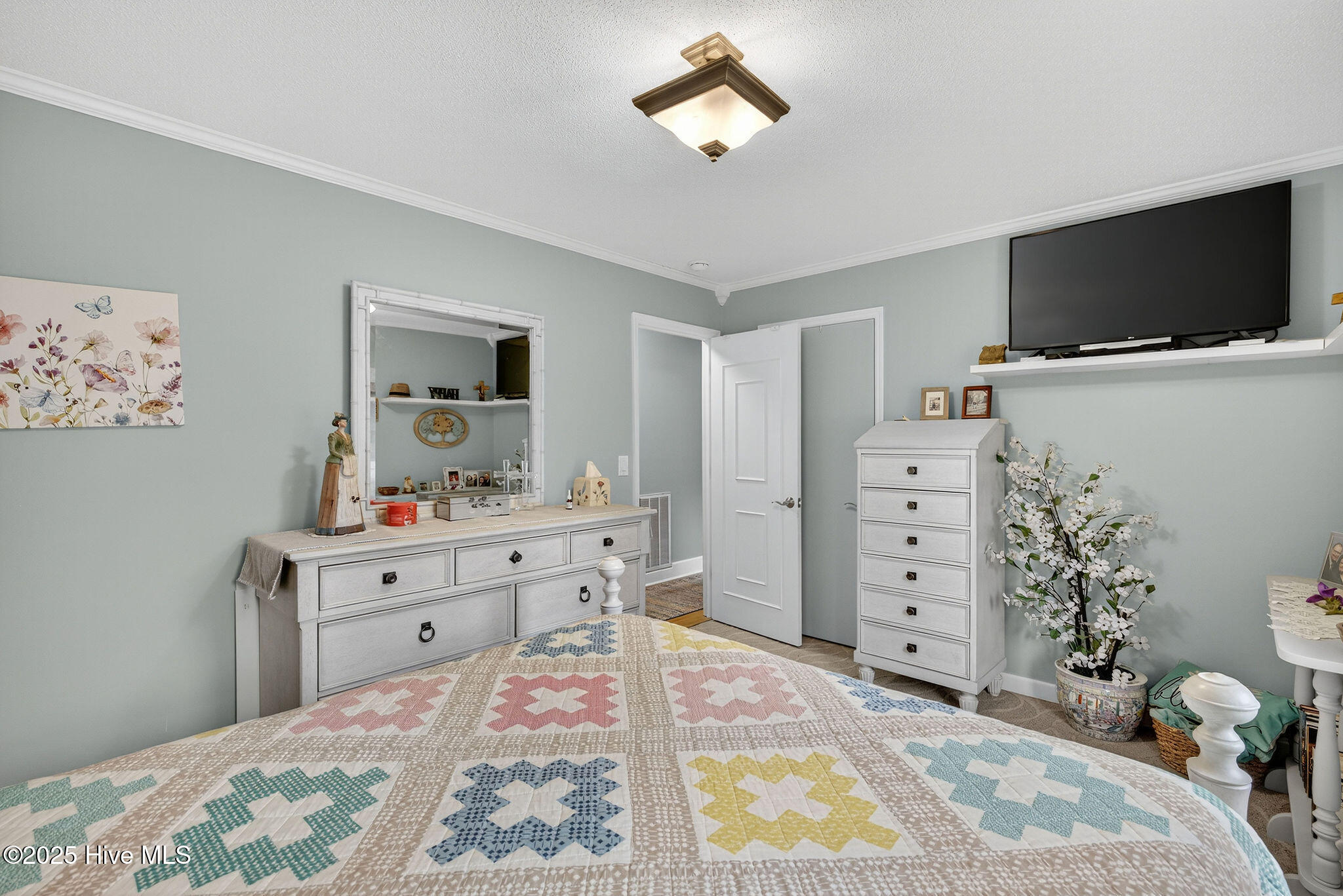 100542936 | Photo 54