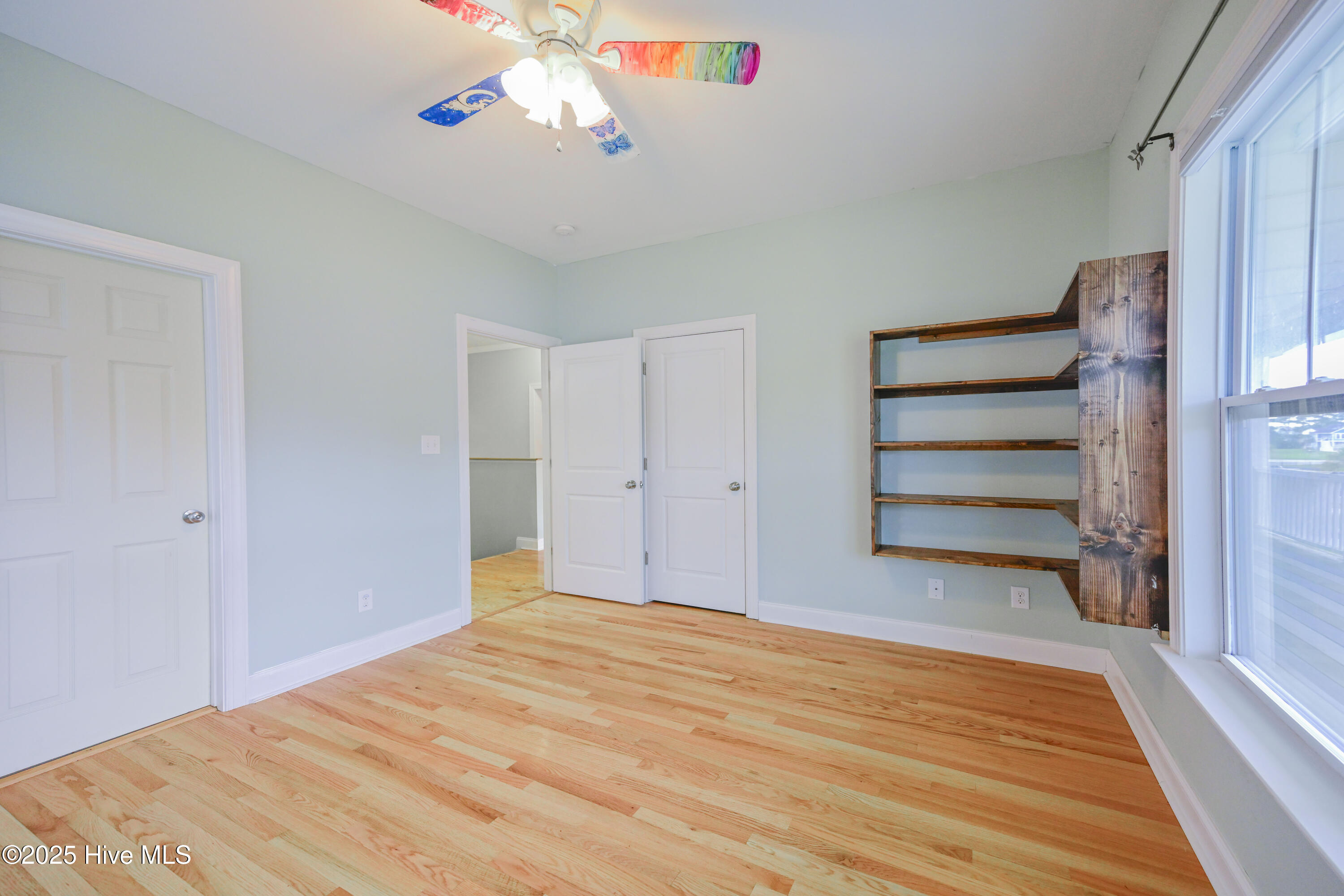 100523770 | Photo 28