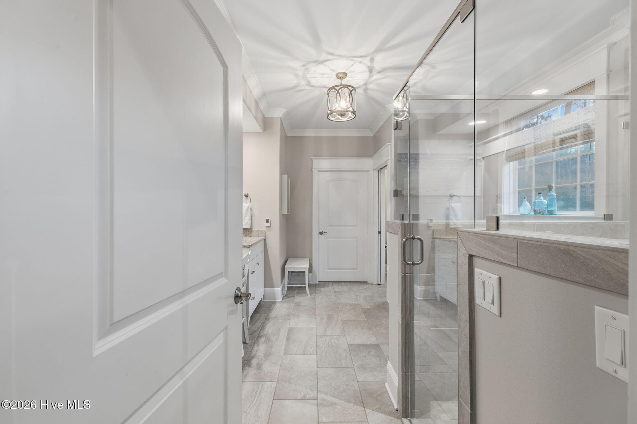 100554087 | Photo 16