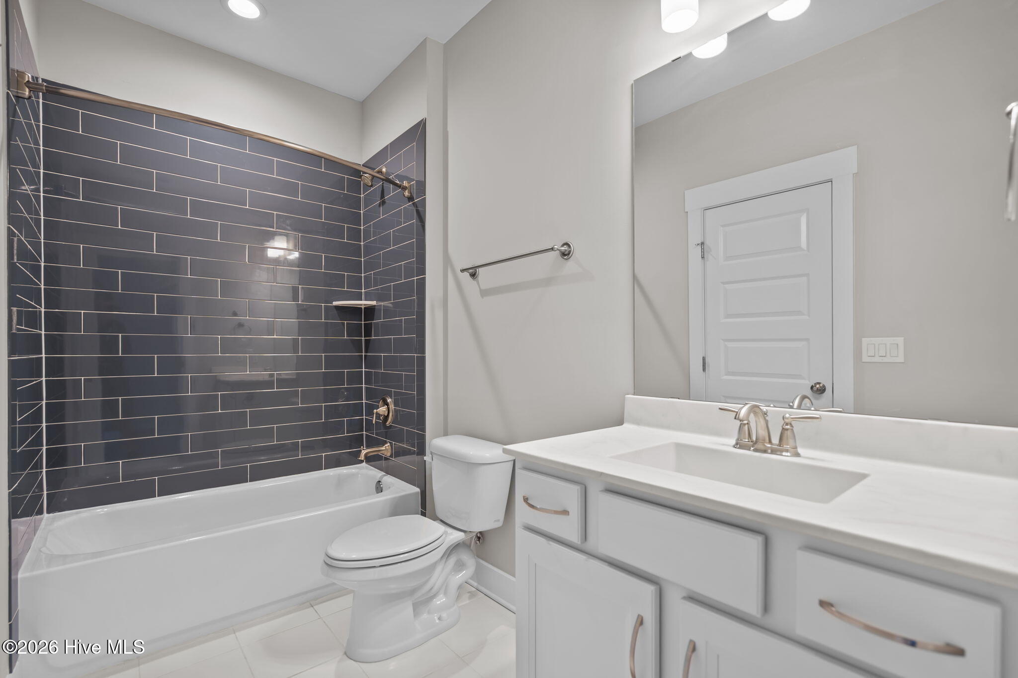 100550410 | Photo 58