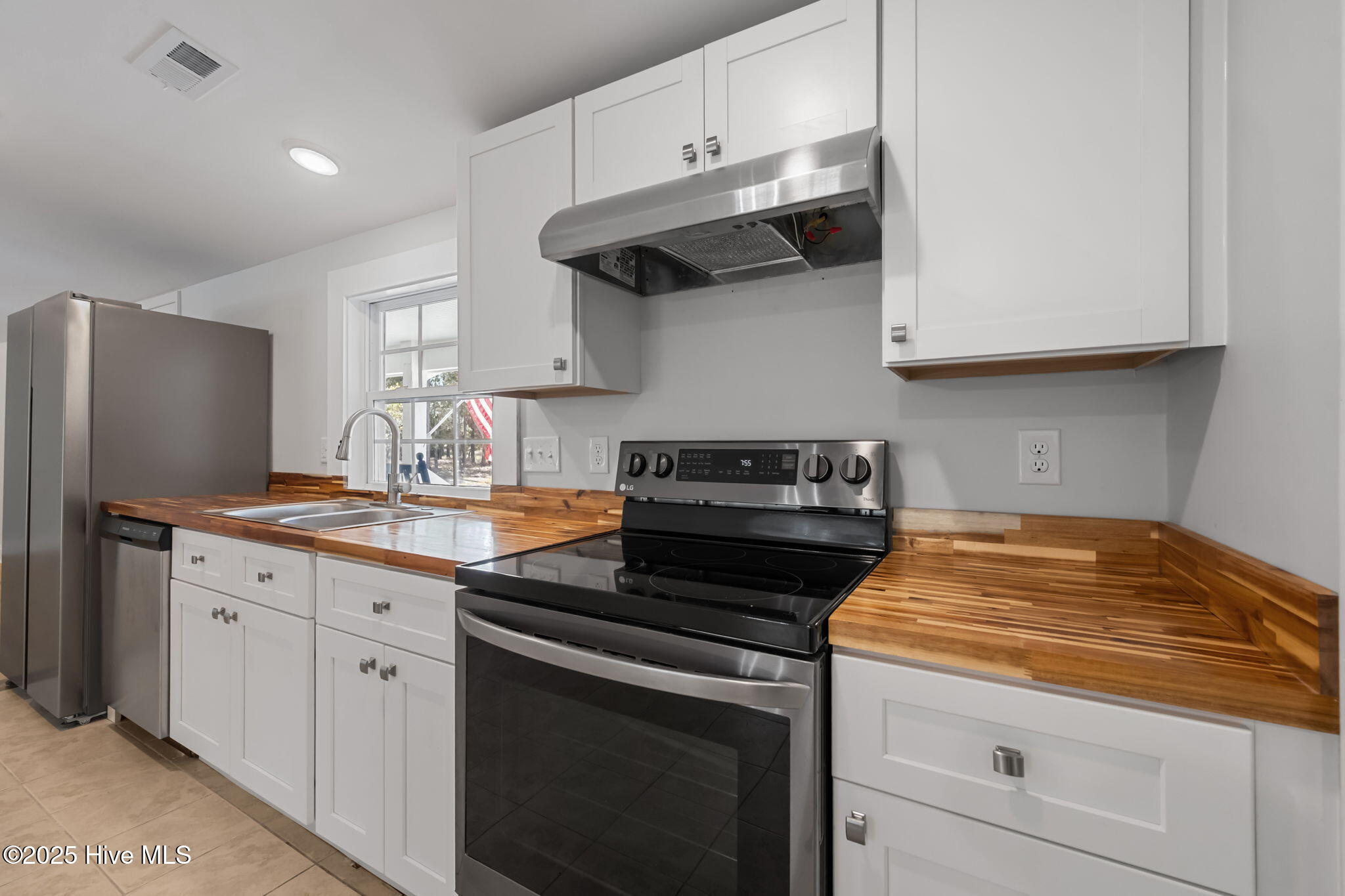 100551658 | Photo 13