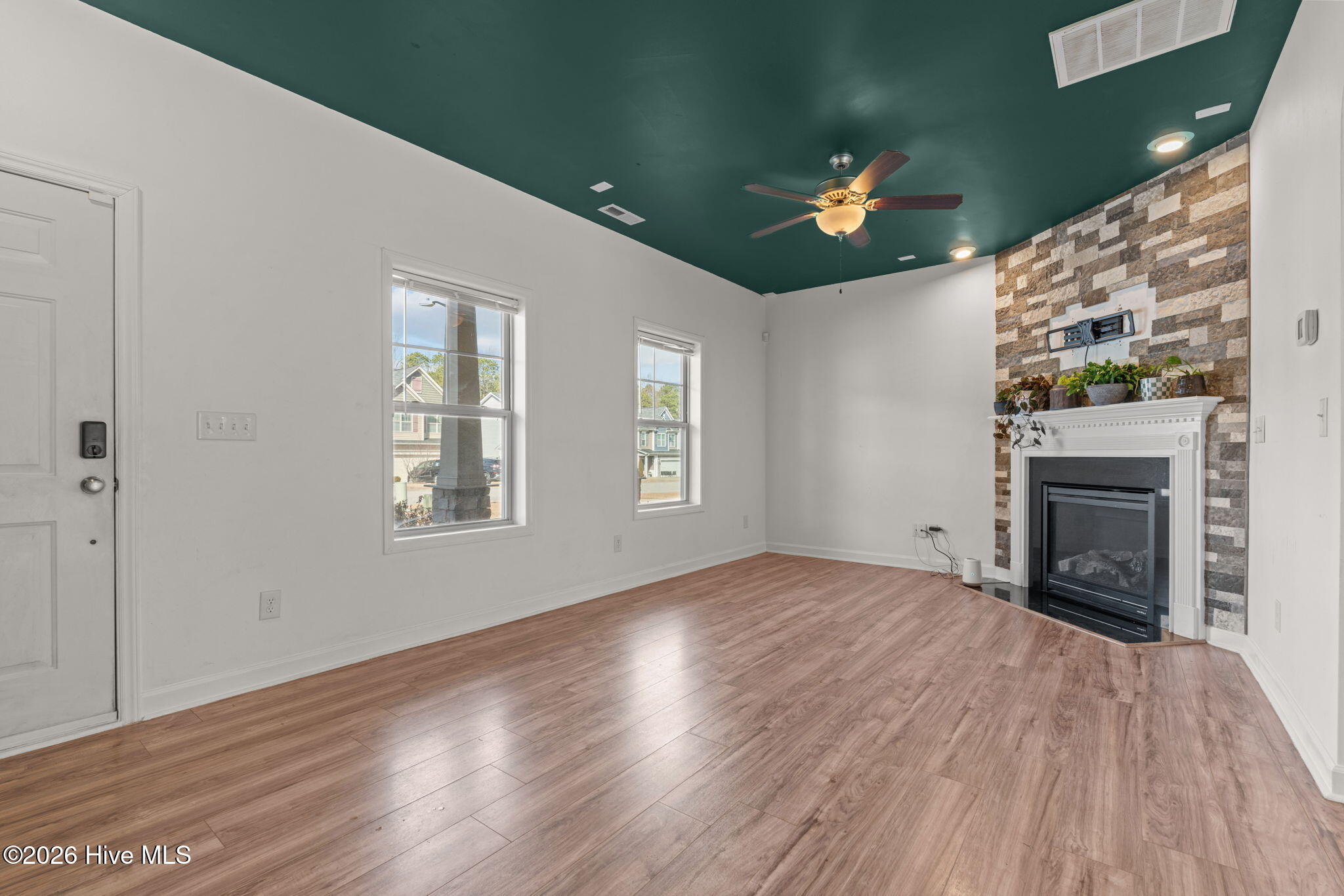 Photo 5 of Single family home for sale at 154 Blue Bay Ln, Cameron, NC 28326 | MLS# 100594444 | Listing updated on 2026-08-18
