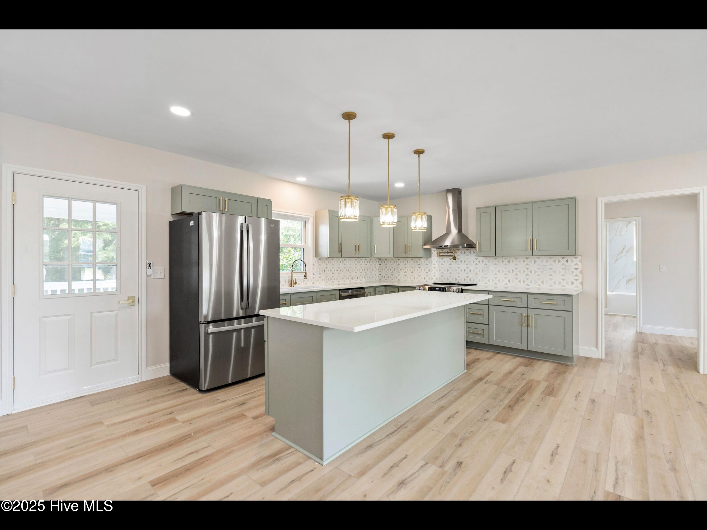 109 Inlet Court, Hampstead, NC 28443 – photo 9: mls-DSC09154