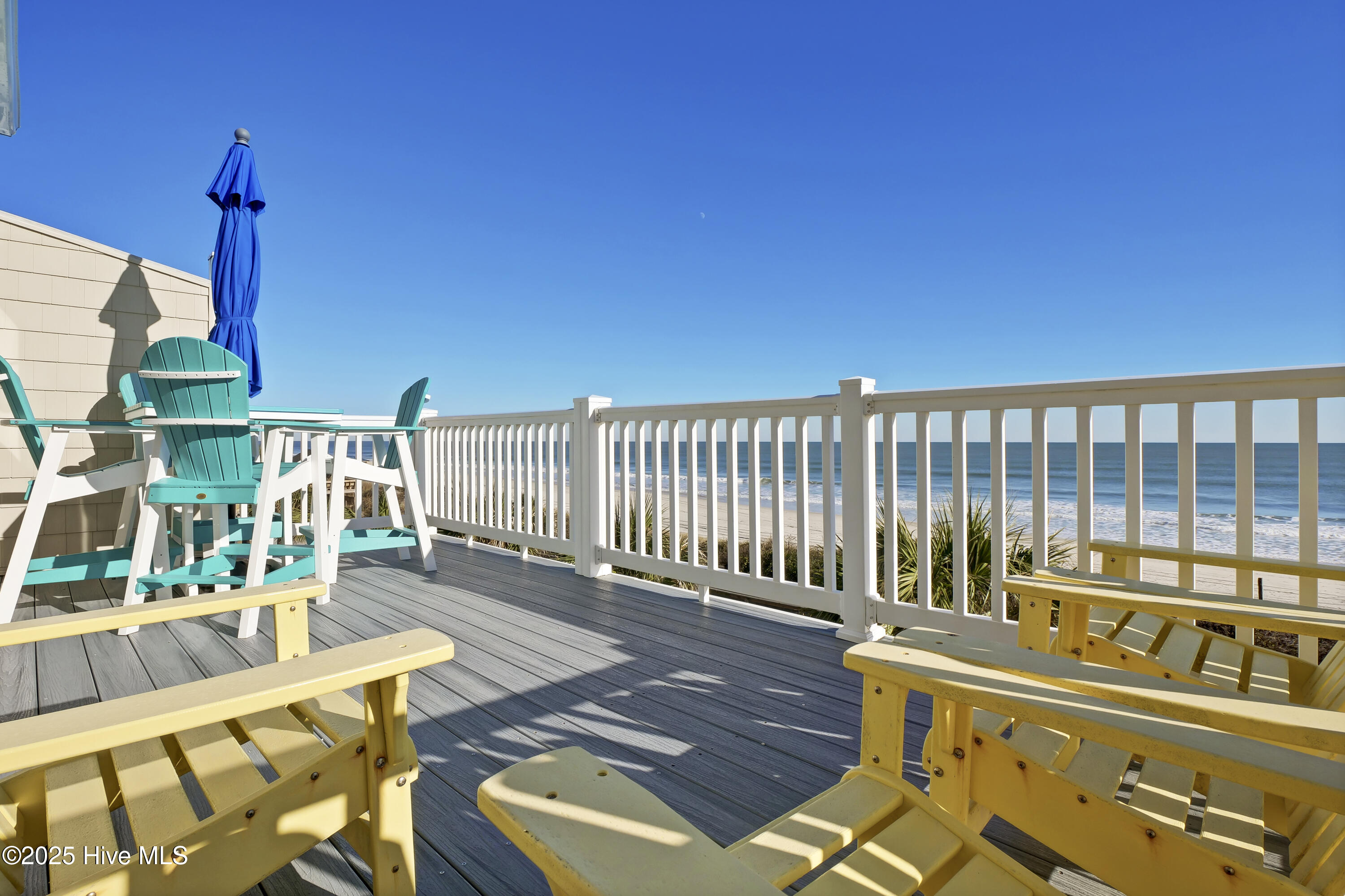 100535272 | Photo 48