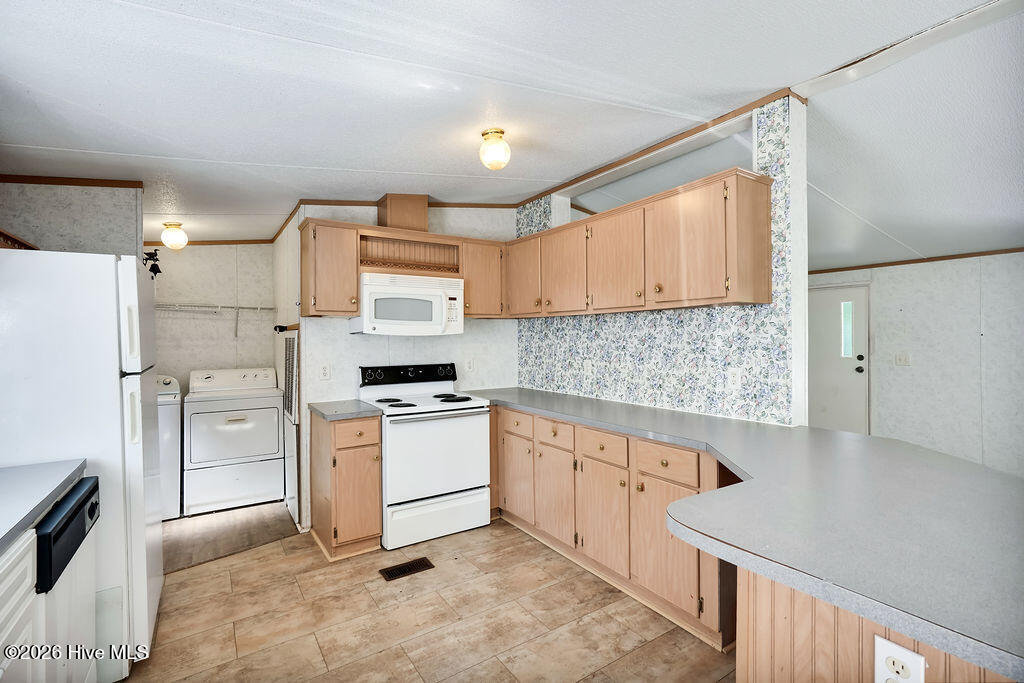 100569938 | Photo 18