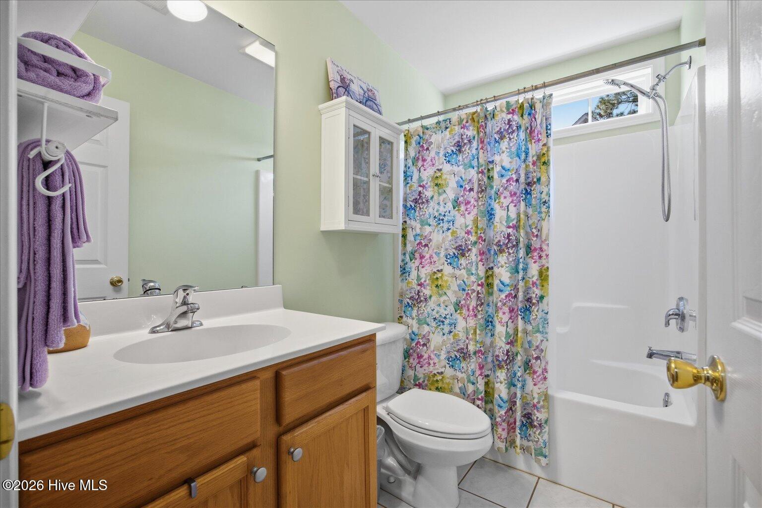 100558817 | Photo 36