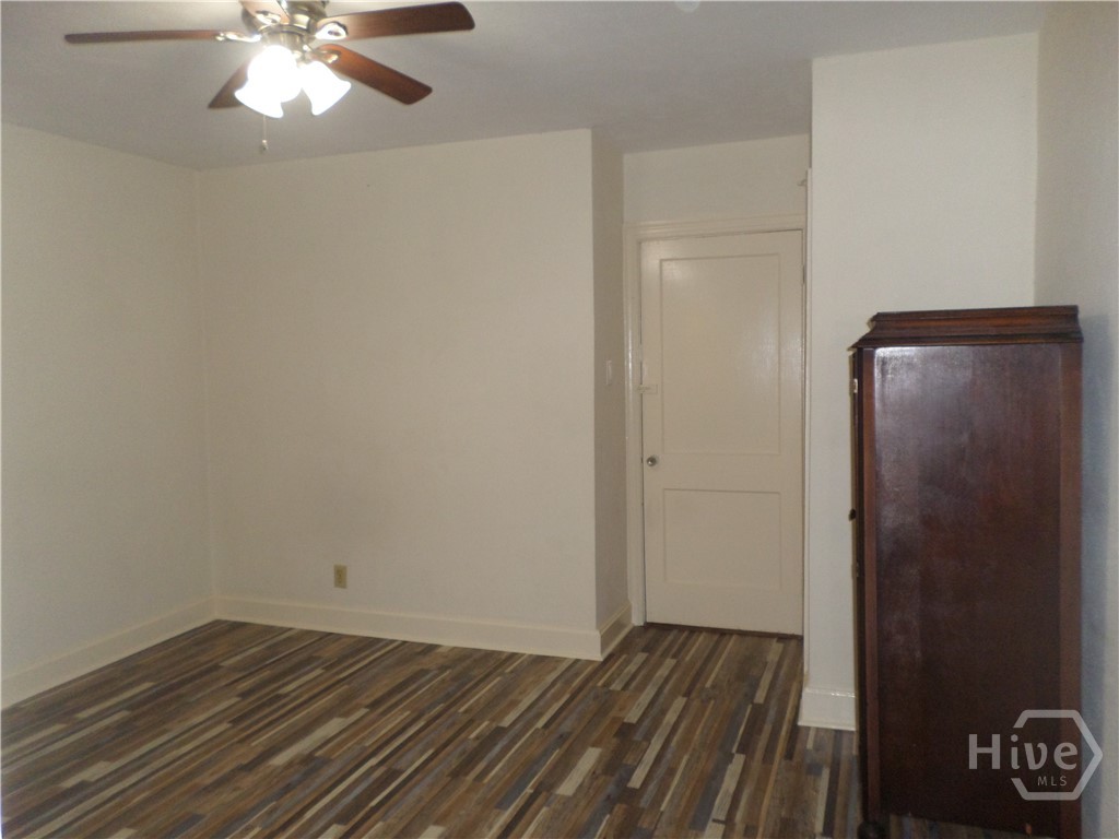 Bedroom ceiling fan with light