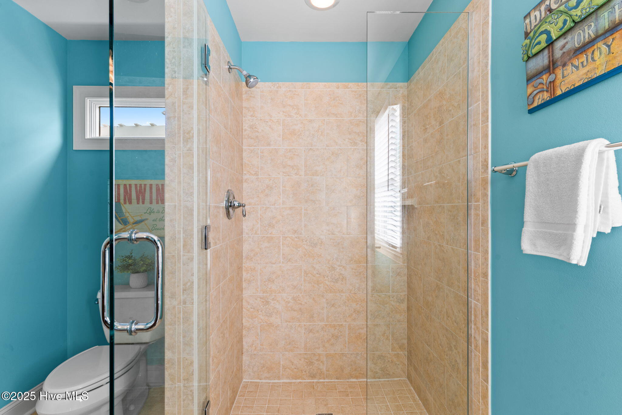 100542576 | Photo 51