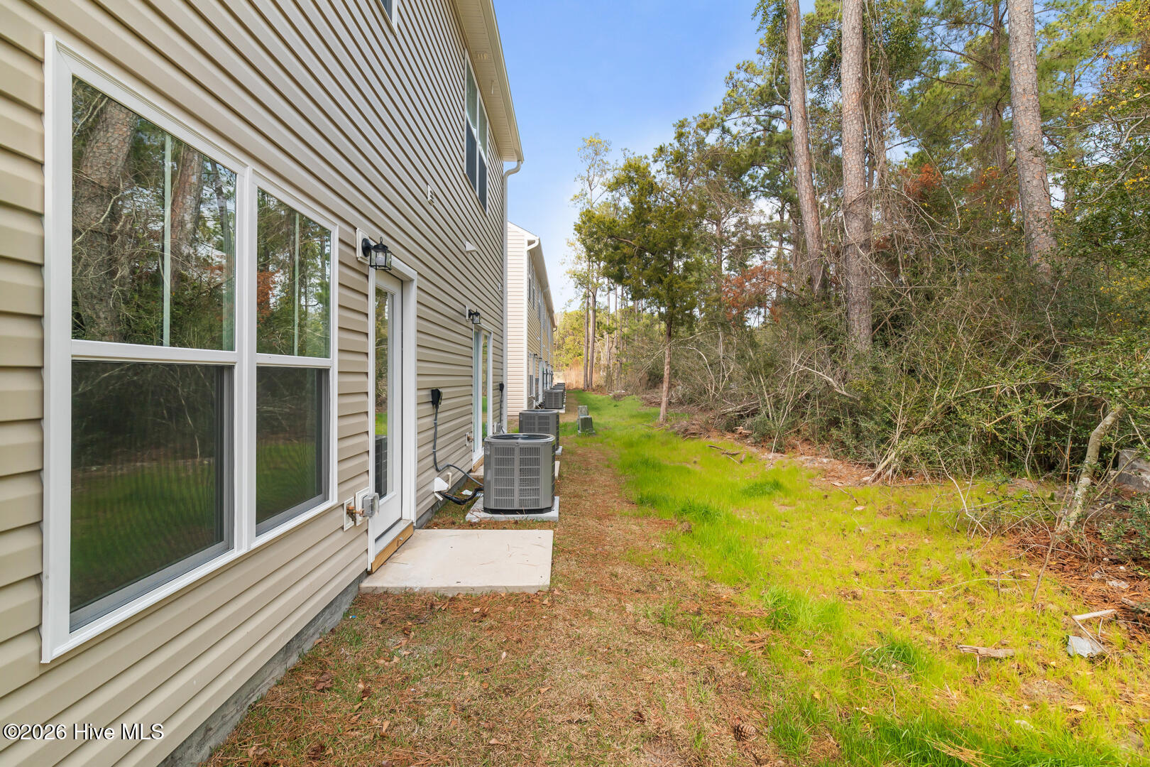 100560864 | Photo 11