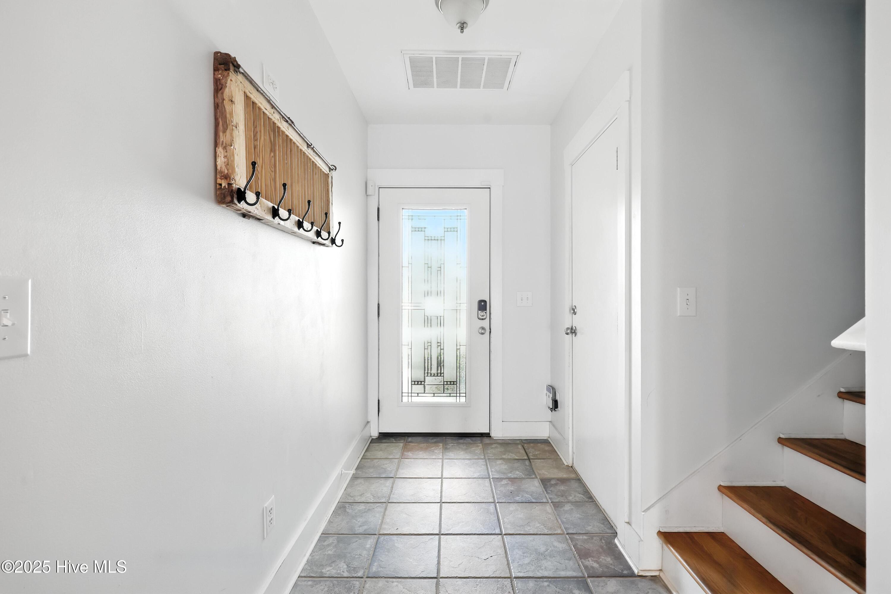 100525482 | Photo 34