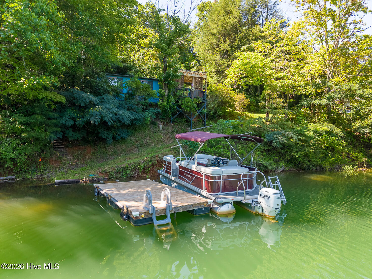 Exterior photo of 208 Lakeview Drive, Robbinsville, NC 28771. MLS: 100593315