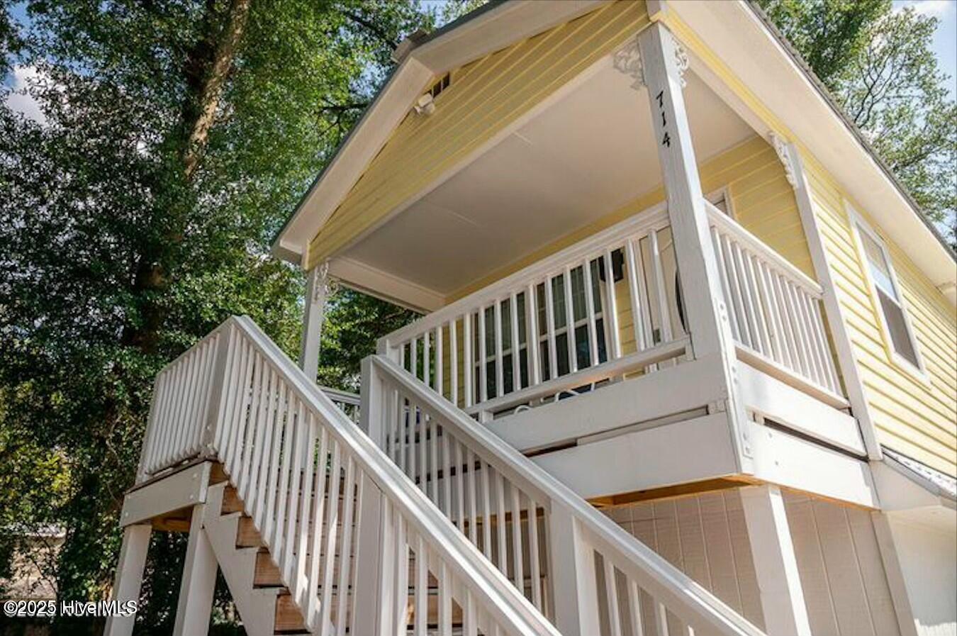 100490306 | Photo 39