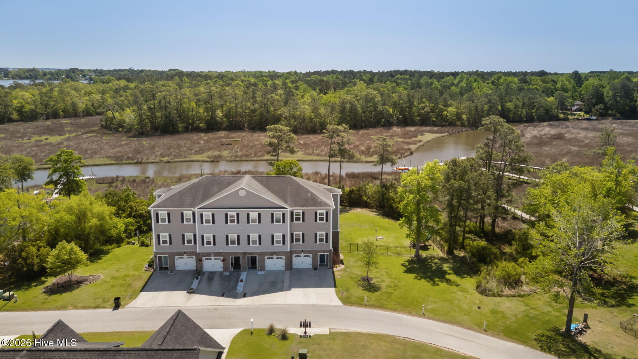400 Garland Shores Drive,Hubert