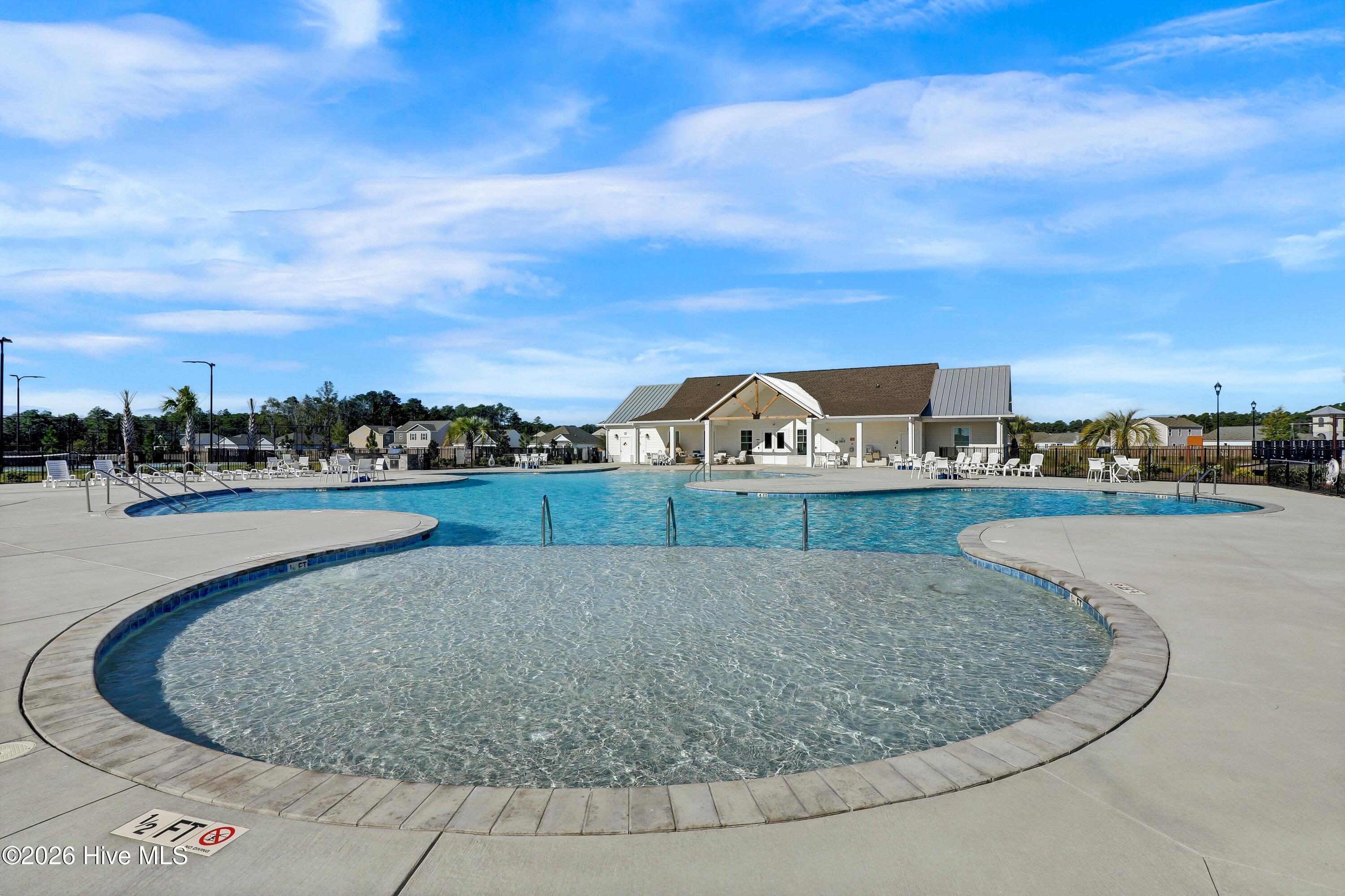 100558236 | Photo 61