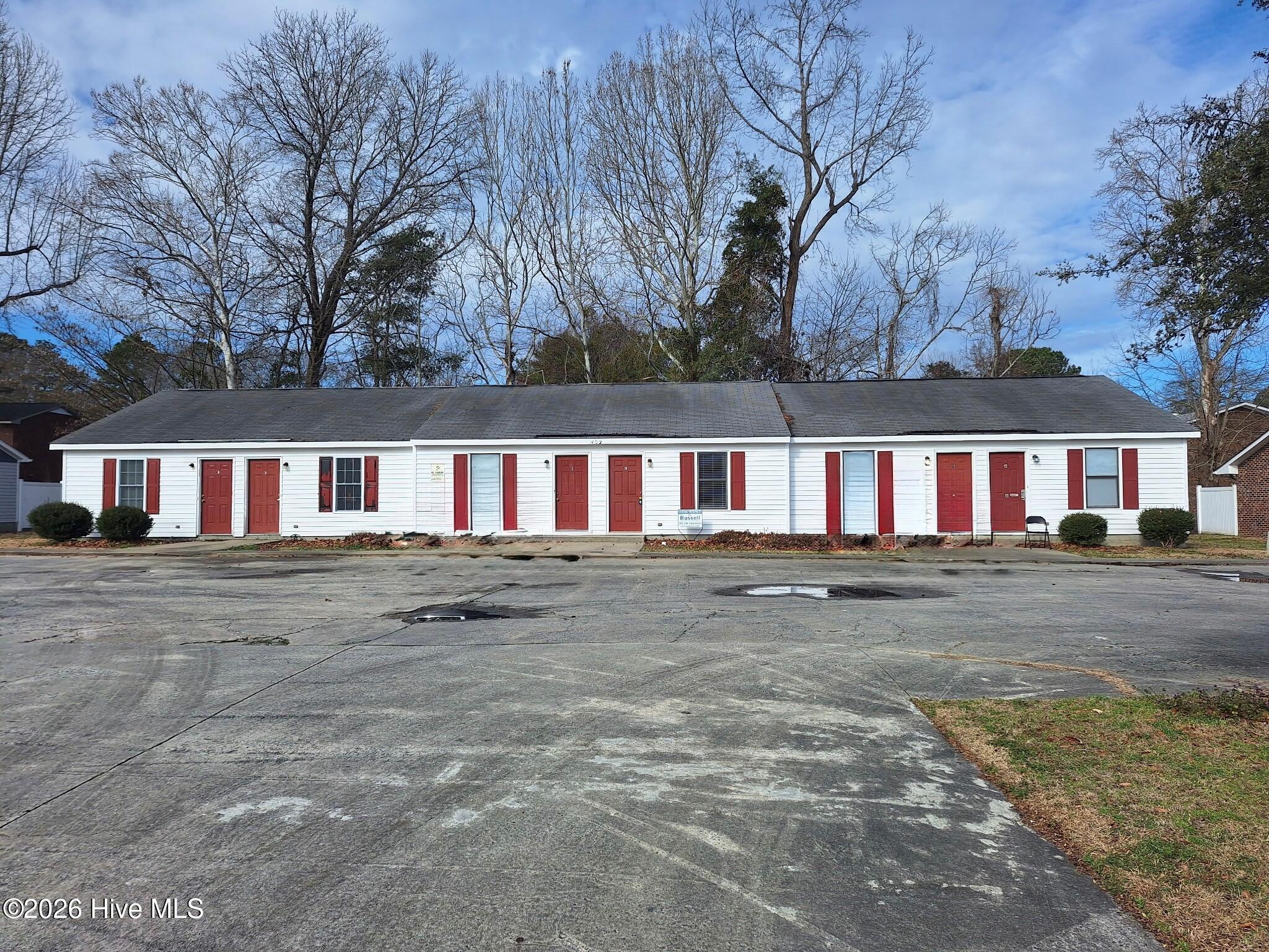 Exterior photo of 1402 Hooker Road C, Greenville, NC 27834. MLS: 100592557