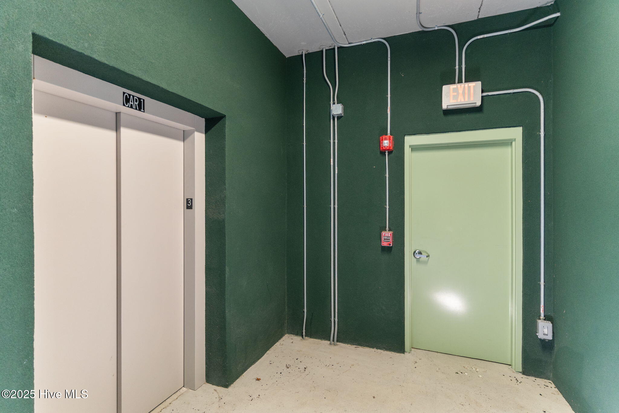 100541831 | Photo 40