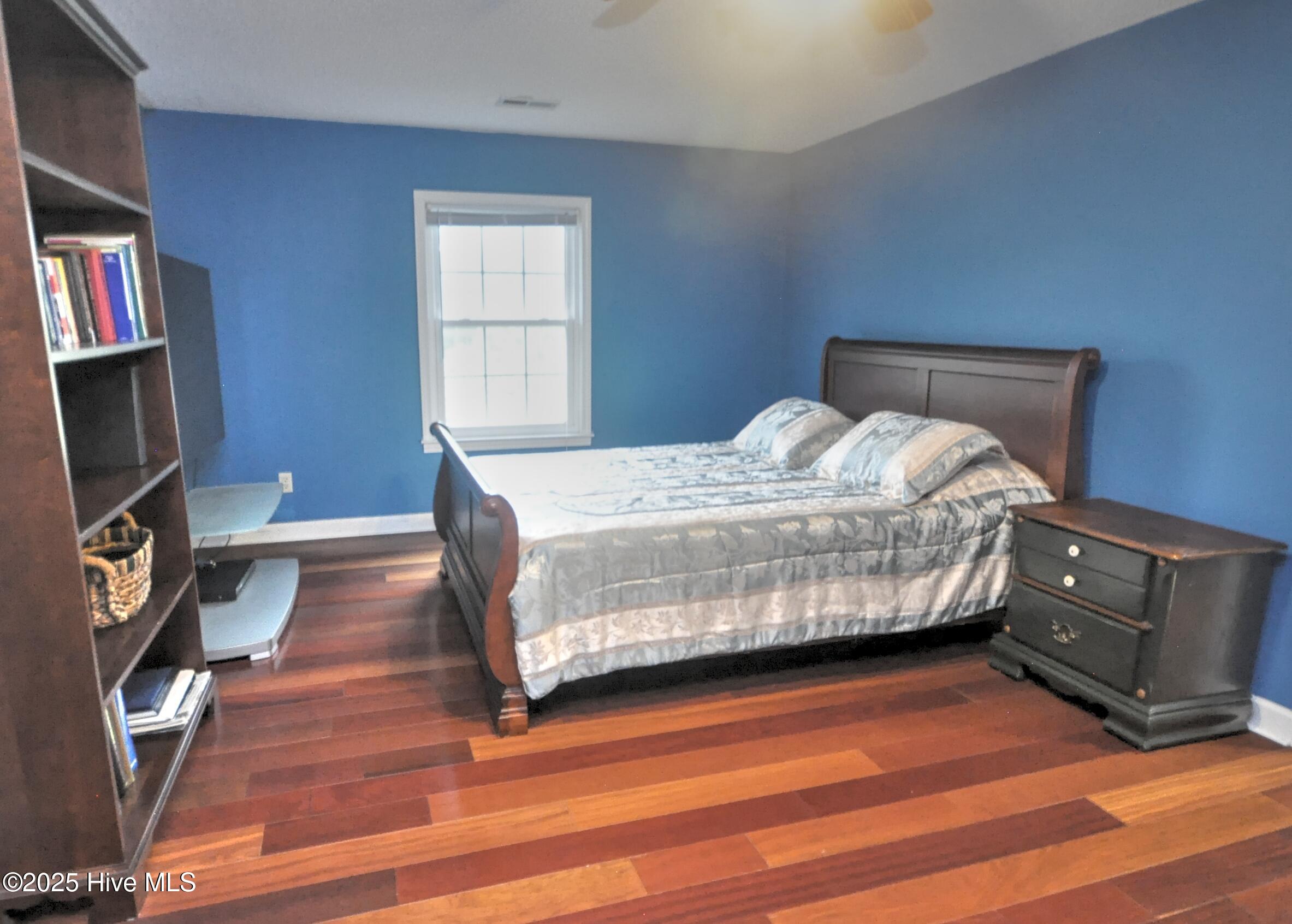 100546216 | Photo 36