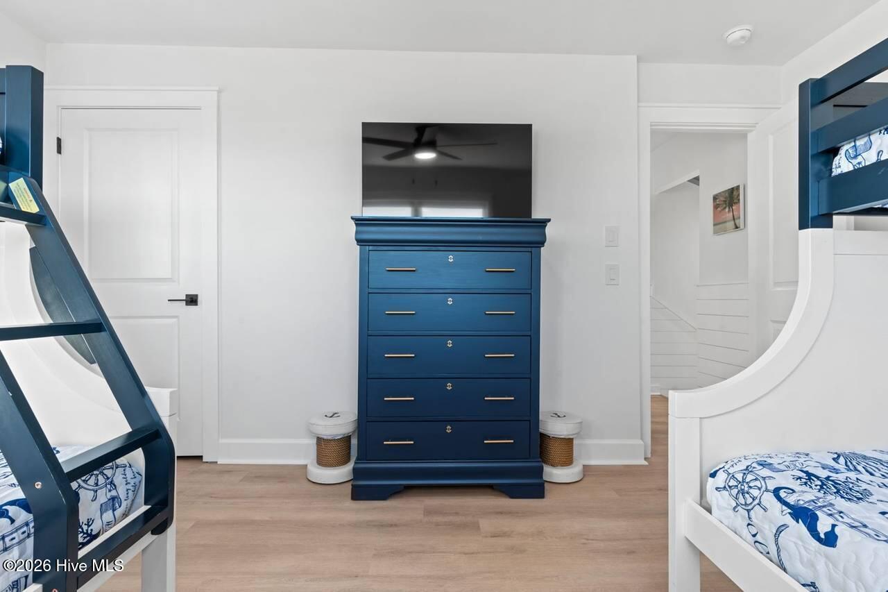 100553322 | Photo 21