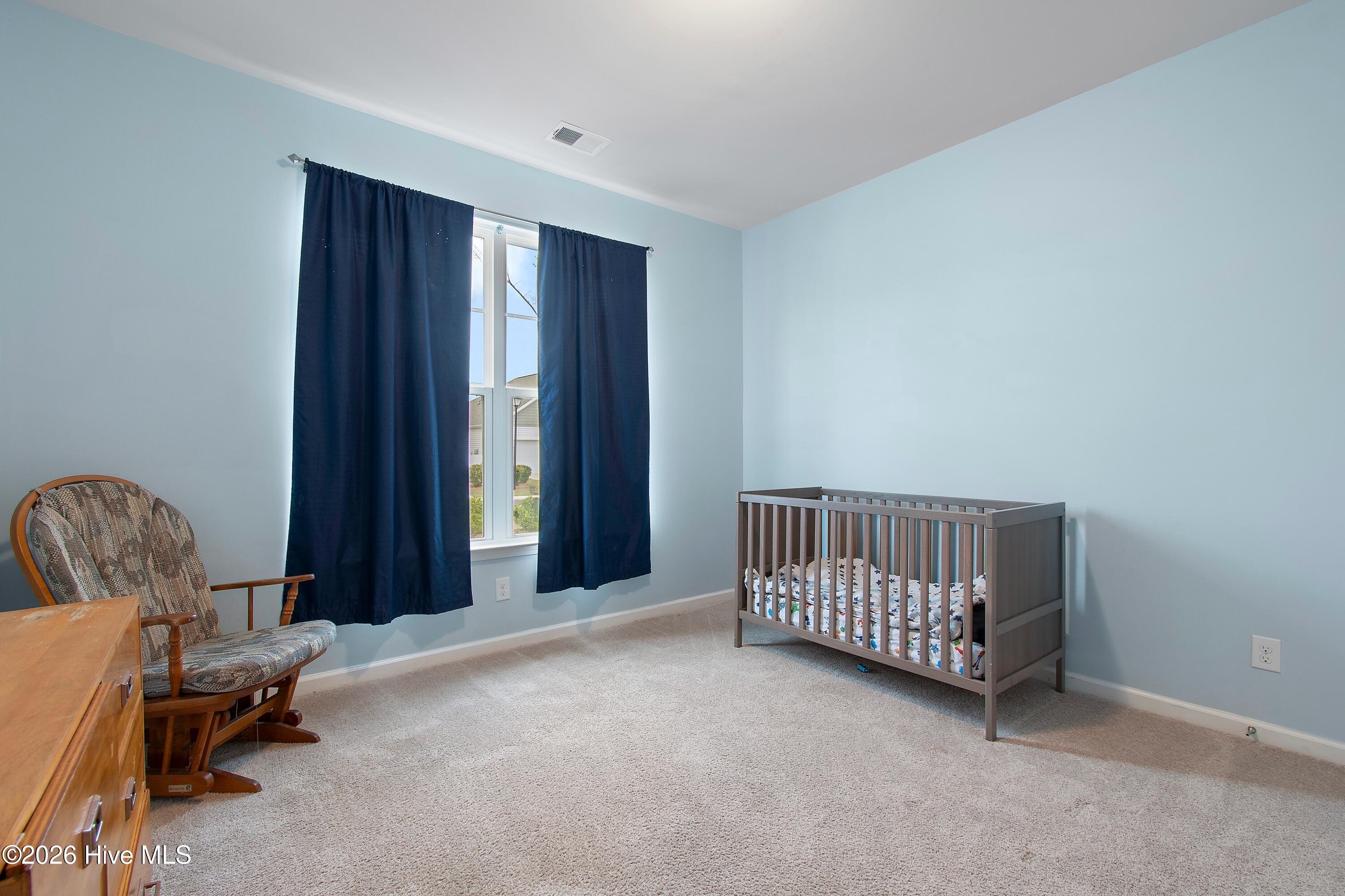 100560000 | Photo 12