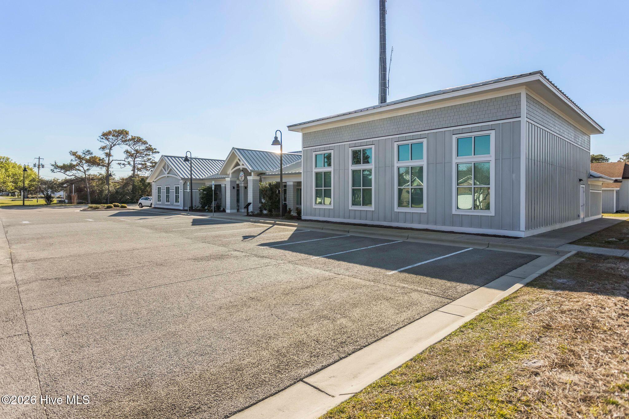 100570292 | Photo 84