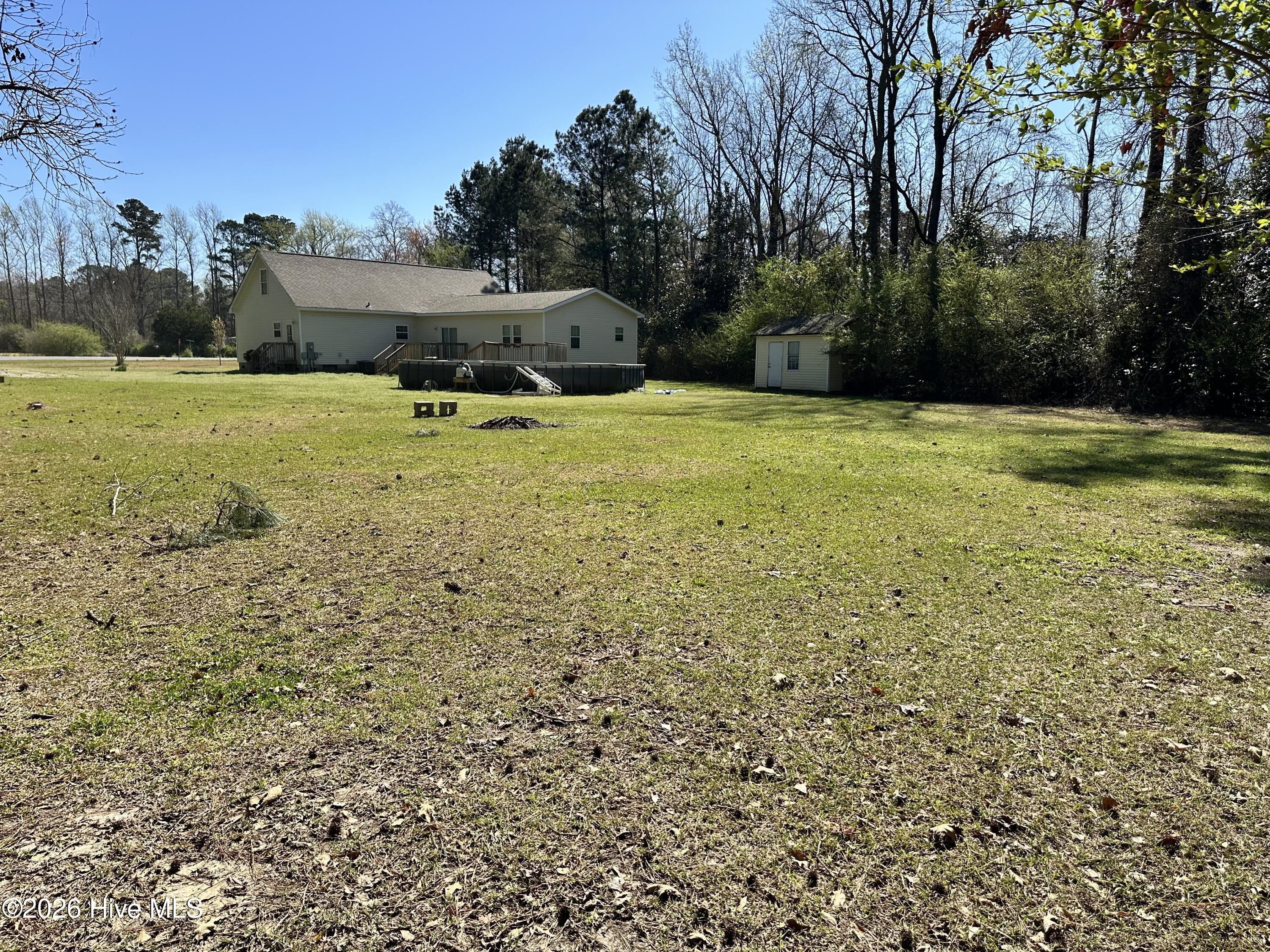 100562100 | Photo 32