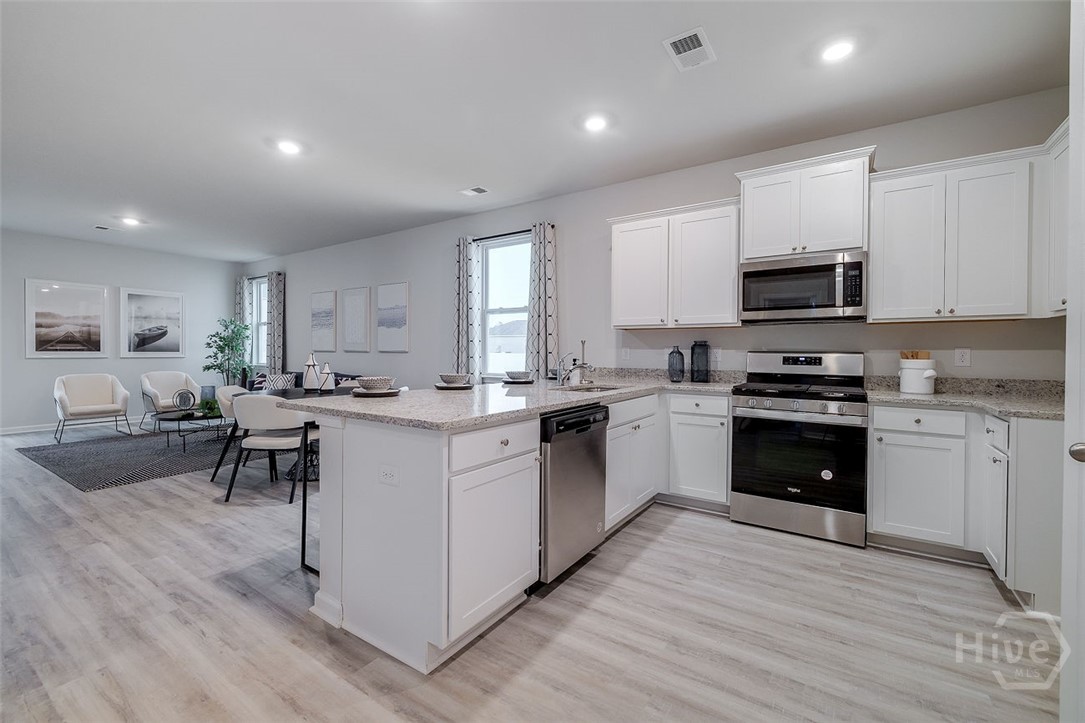 3rd image of 204 Lakeside Dr, Port Wentworth, GA 31407 | MLS# SA331274