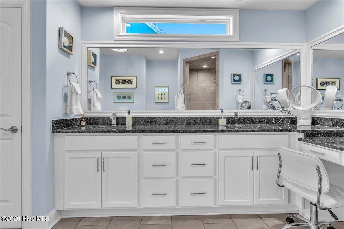 100562728 | Photo 51