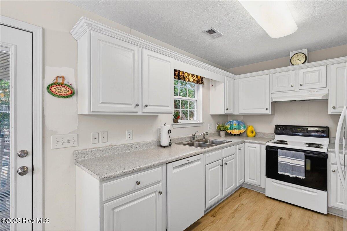 100543046 | Photo 14