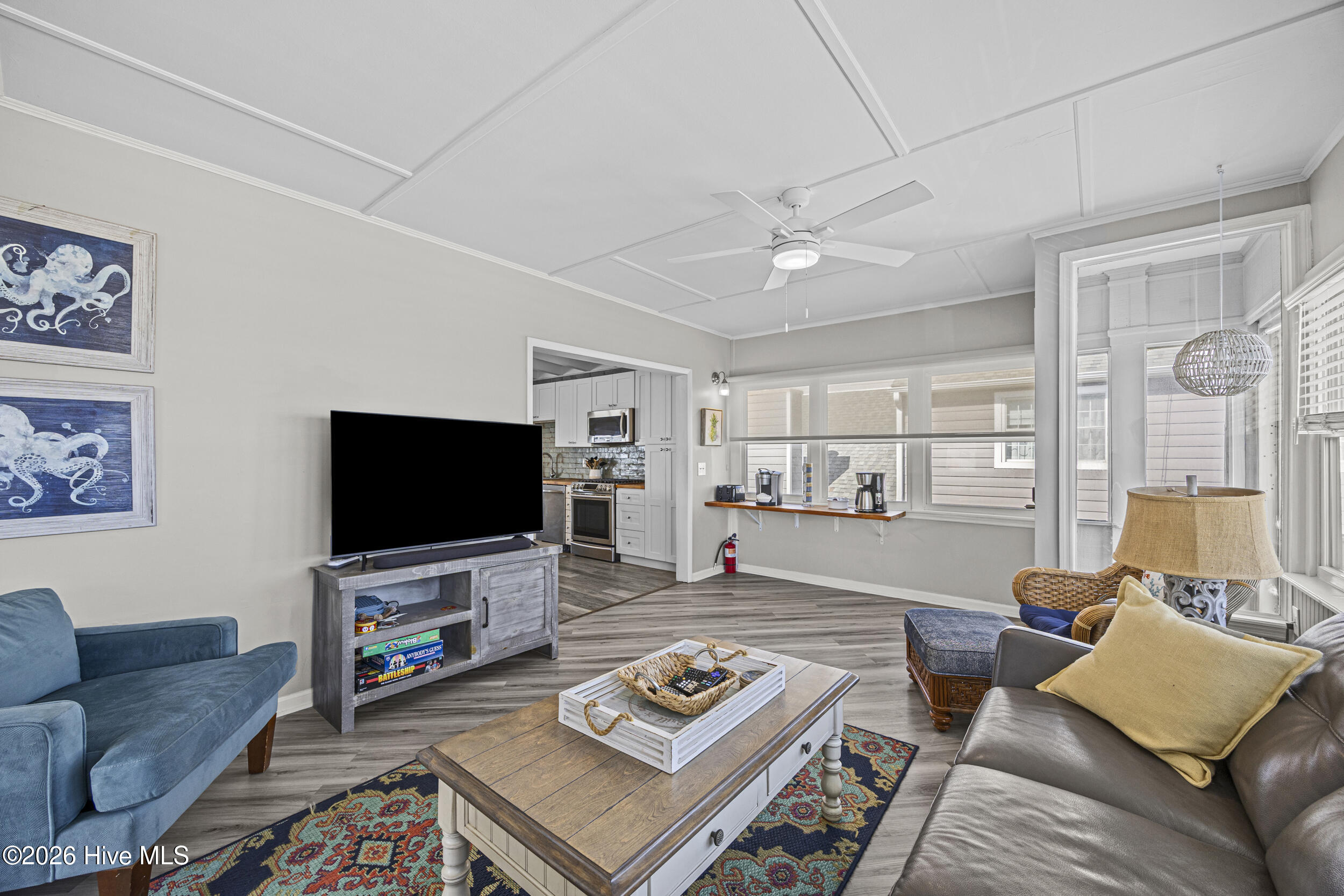 100568545 | Photo 19