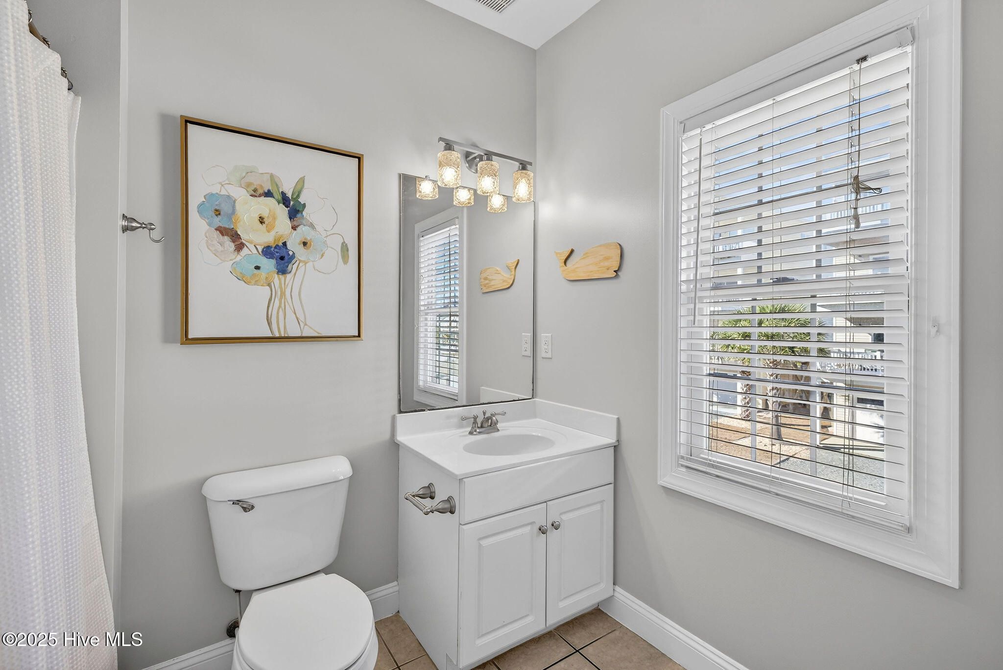 100544779 | Photo 32