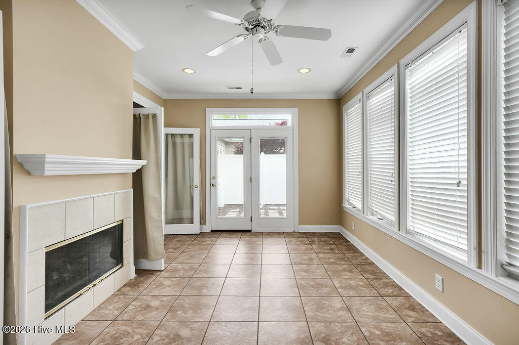 100565781 | Photo 15