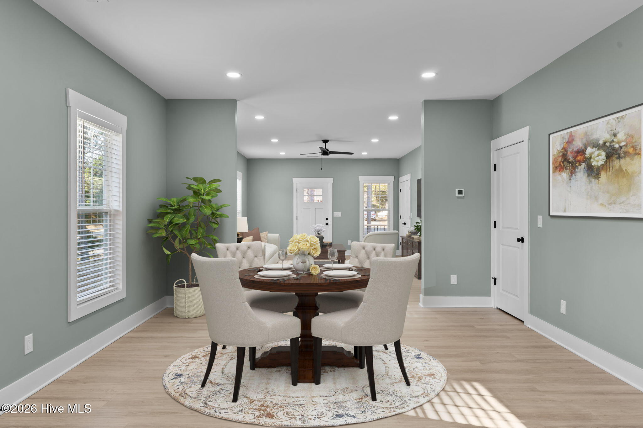 100548399 | Photo 23