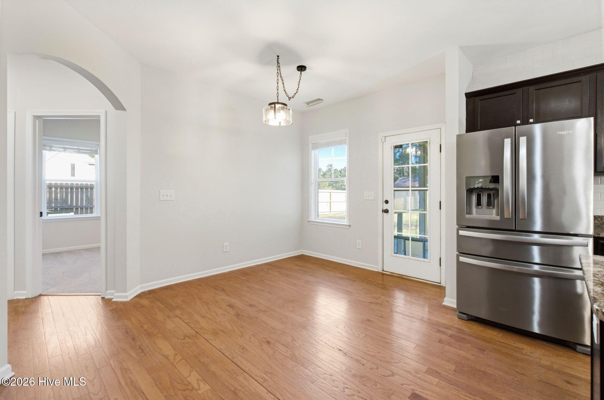 100566859 | Photo 29