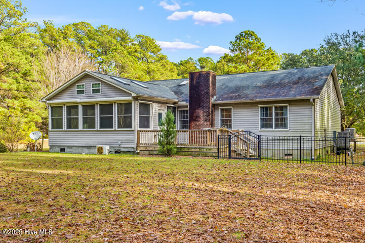 9314 Doris Drive,Oriental