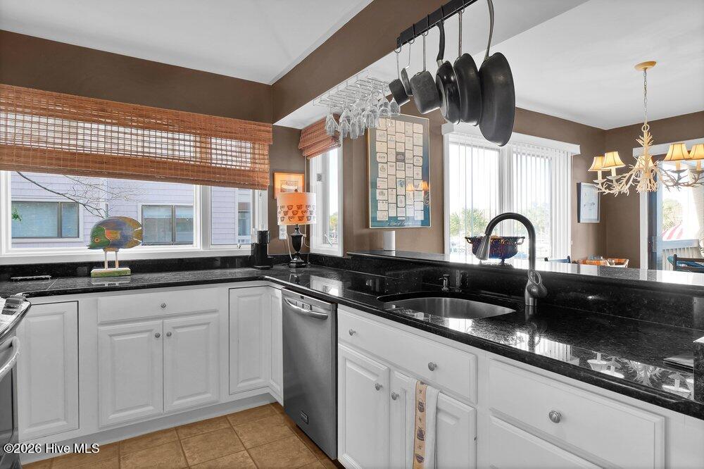 100562506 | Photo 11