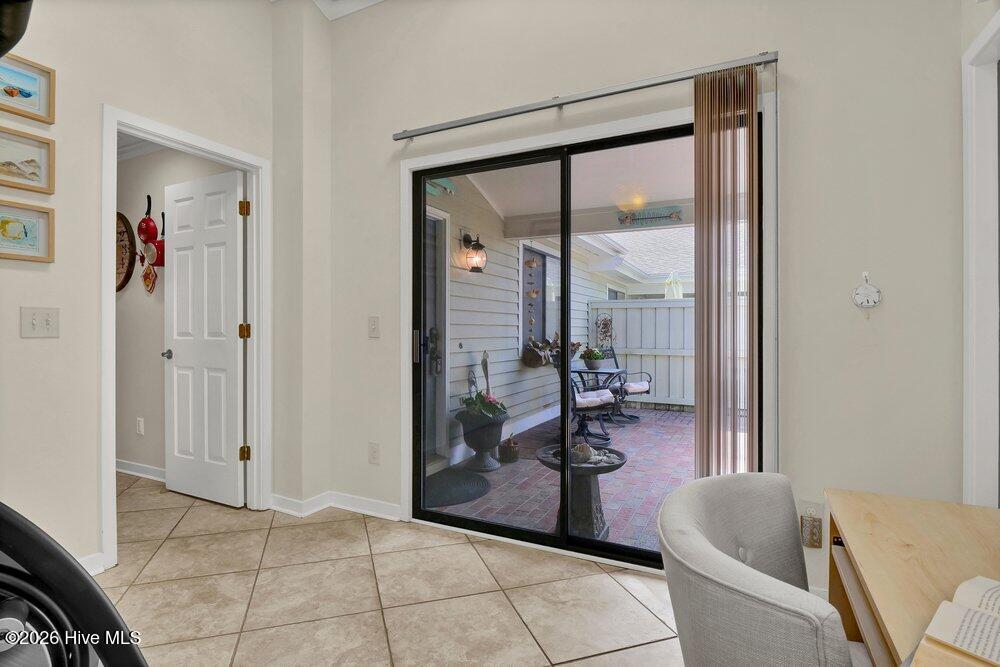 100558966 | Photo 23