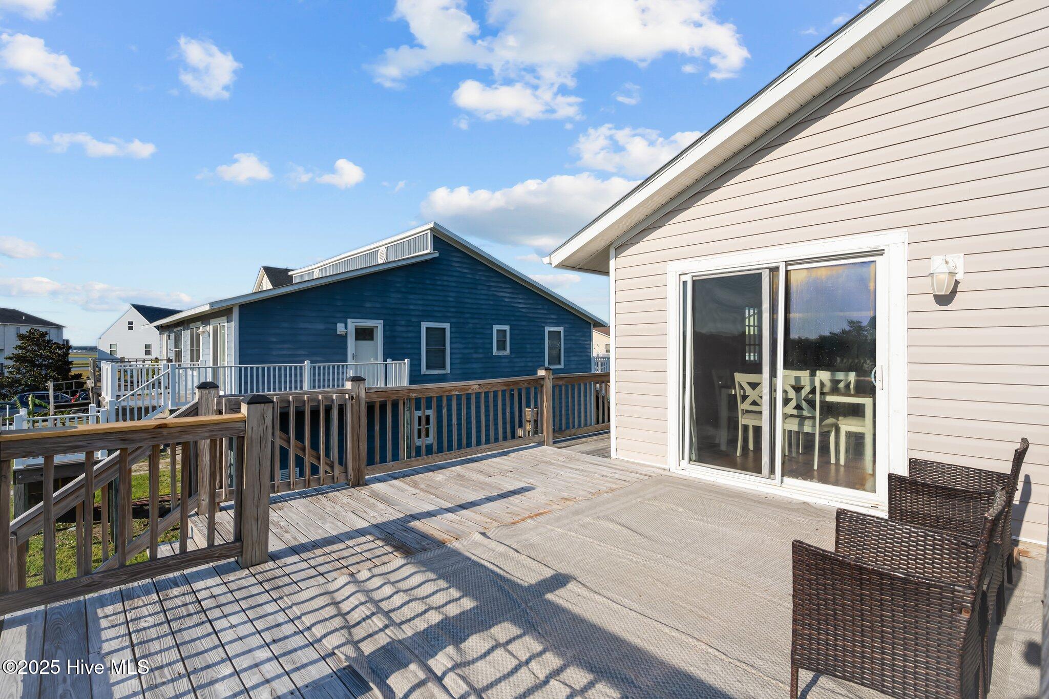 100533594 | Photo 19