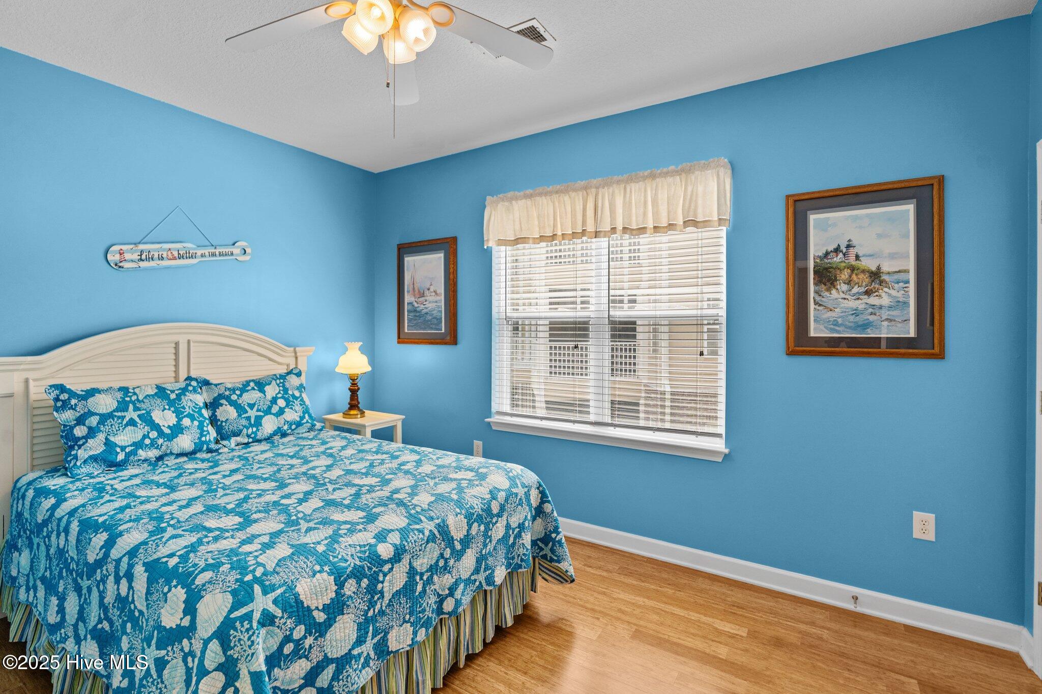 100514091 | Photo 26