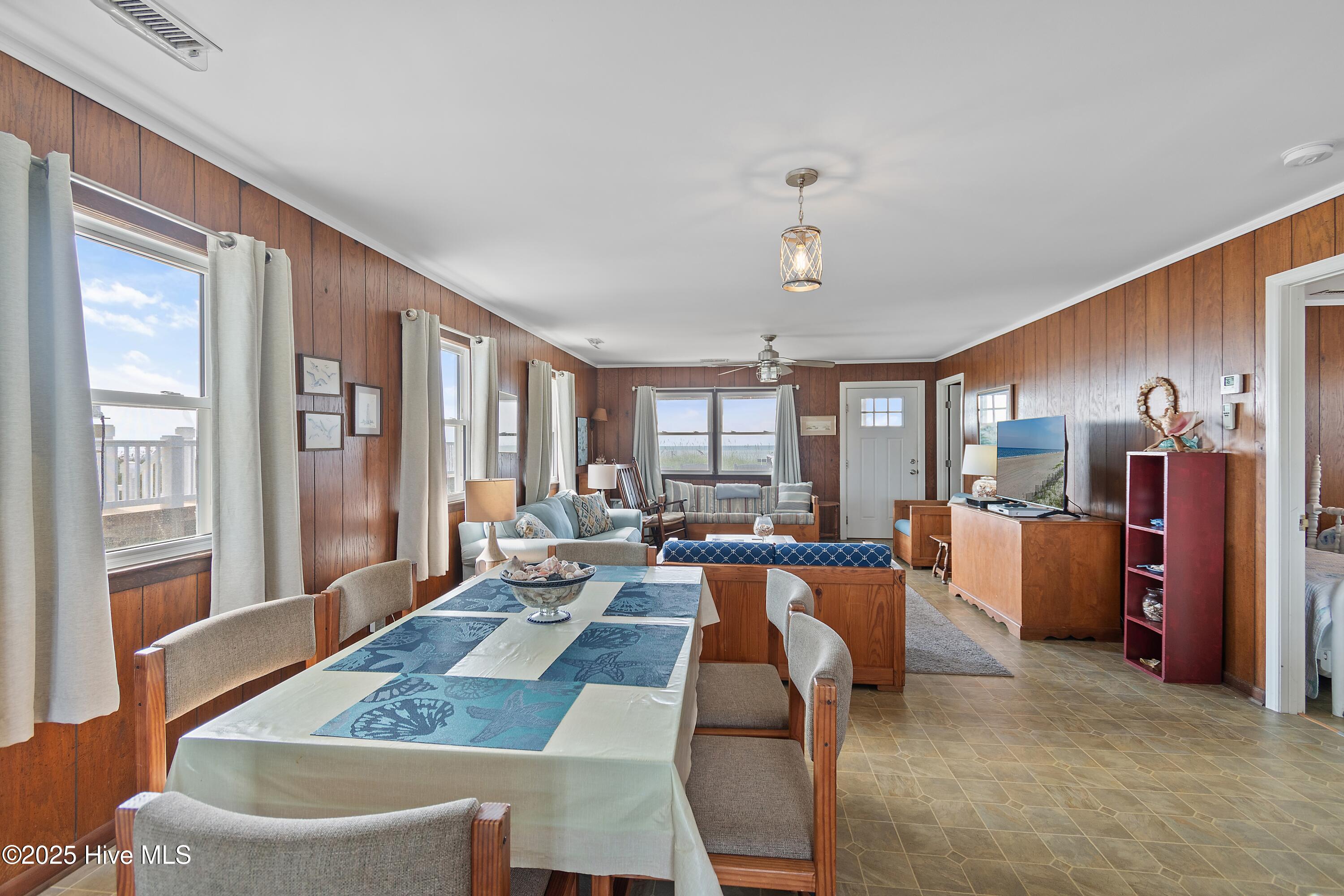 100529759 | Photo 21