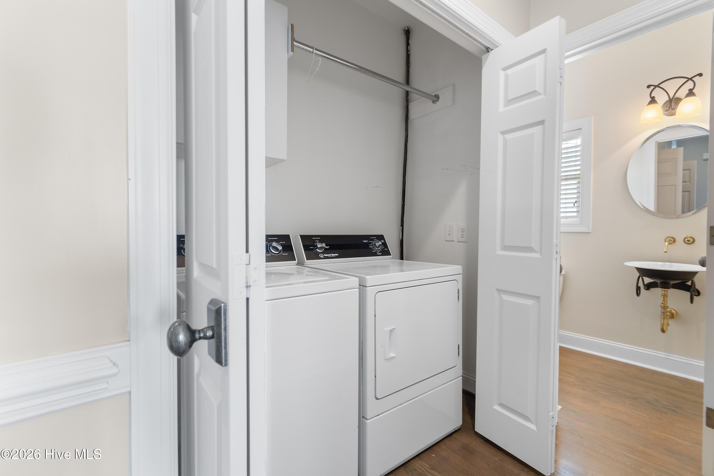 100566574 | Photo 48