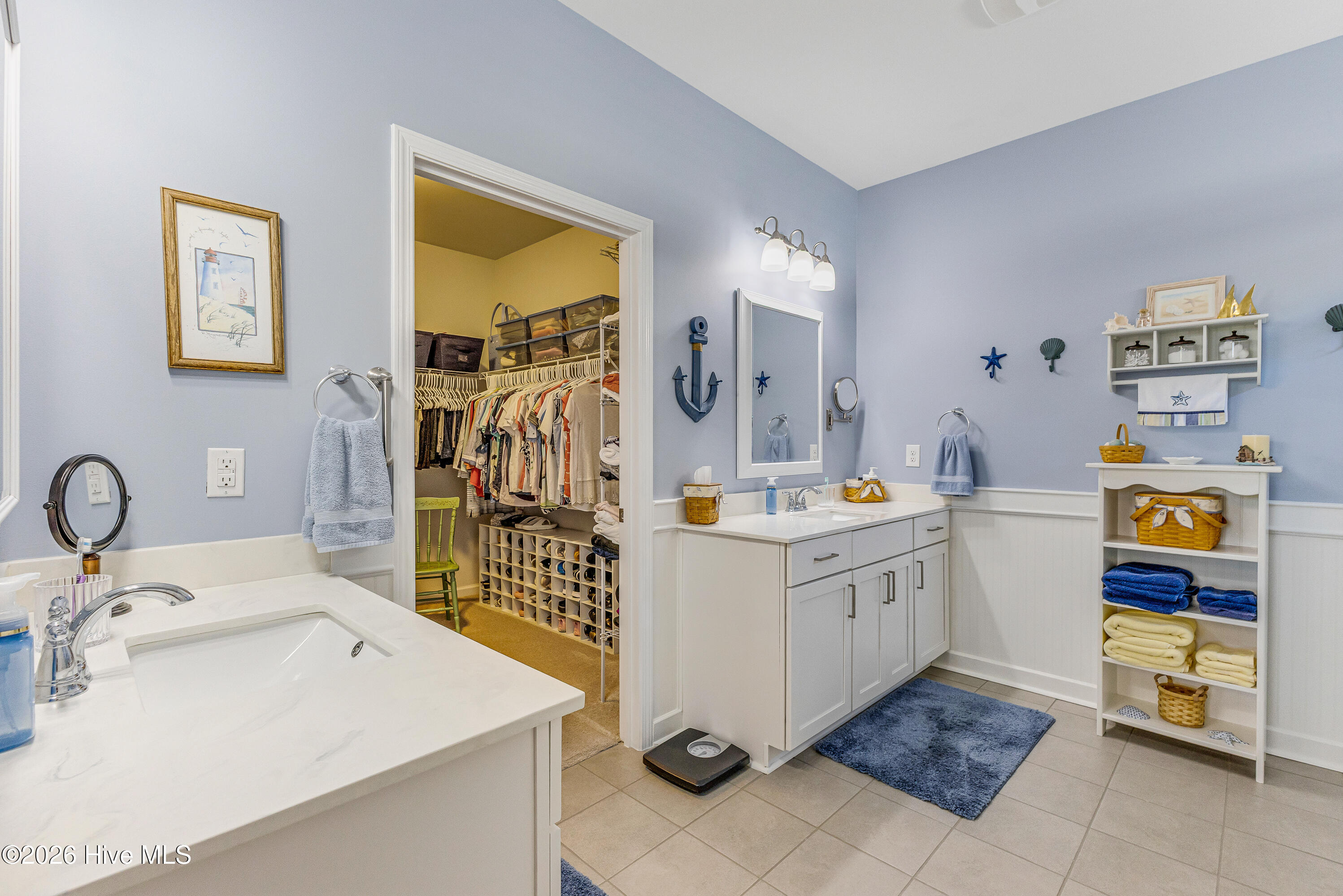 100555117 | Photo 25