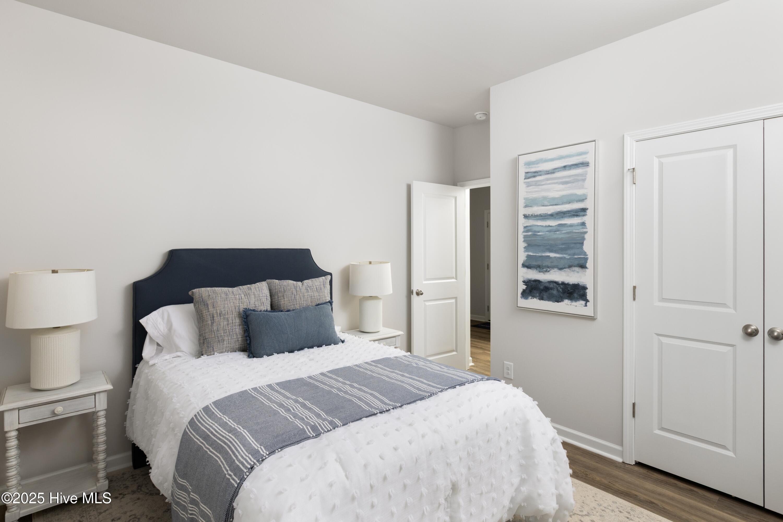 100524209 | Photo 23