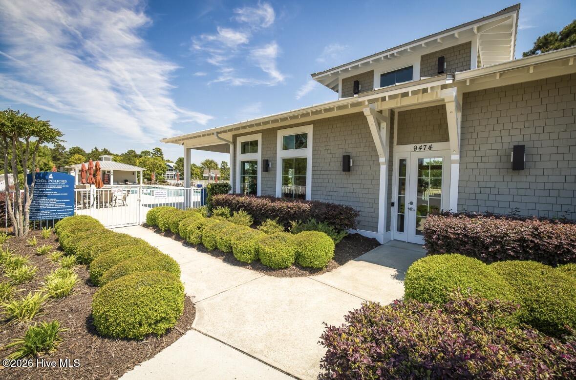 100567663 | Photo 41