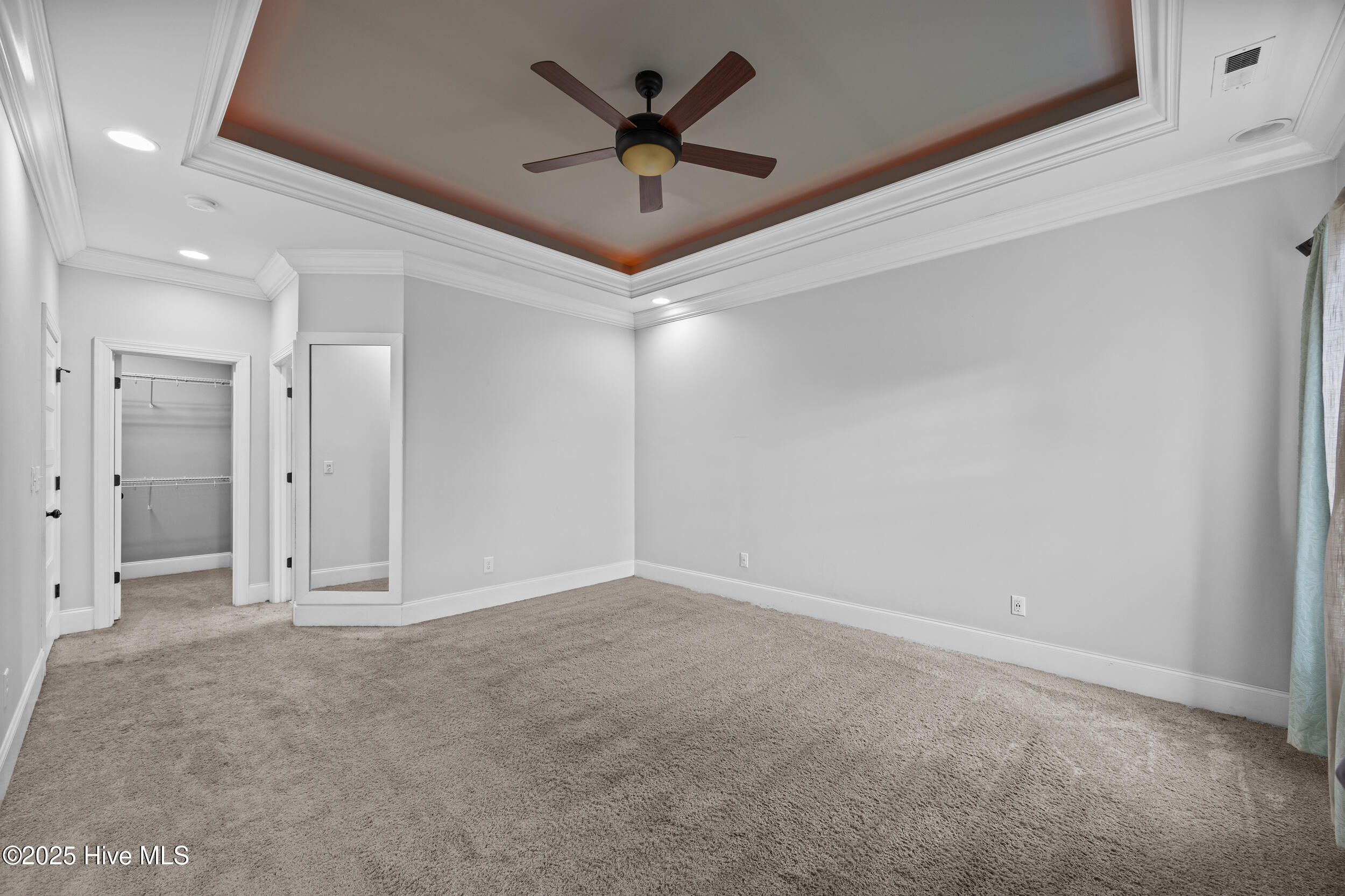 100538998 | Photo 29