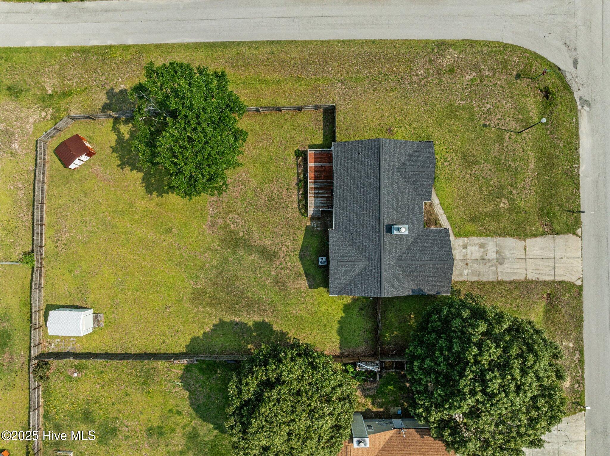 100533618 | Photo 34