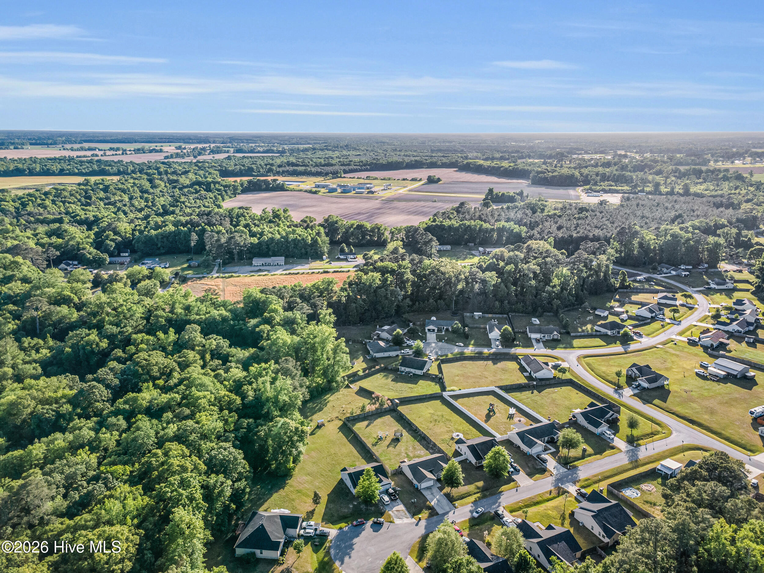 100570430 | Photo 24